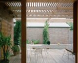 extension bois- Maison arthur par Oscar Sainsbury architects - Melbourne, Australie - photo : Rory Gardiner