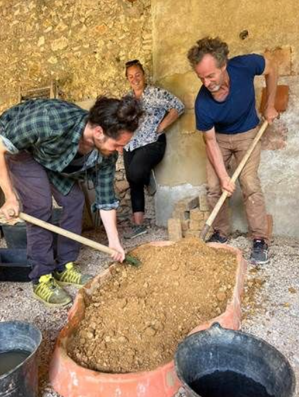 Sensibilisation au bâtir en terre – E dans l’AU – Montpeyroux (FR-34)