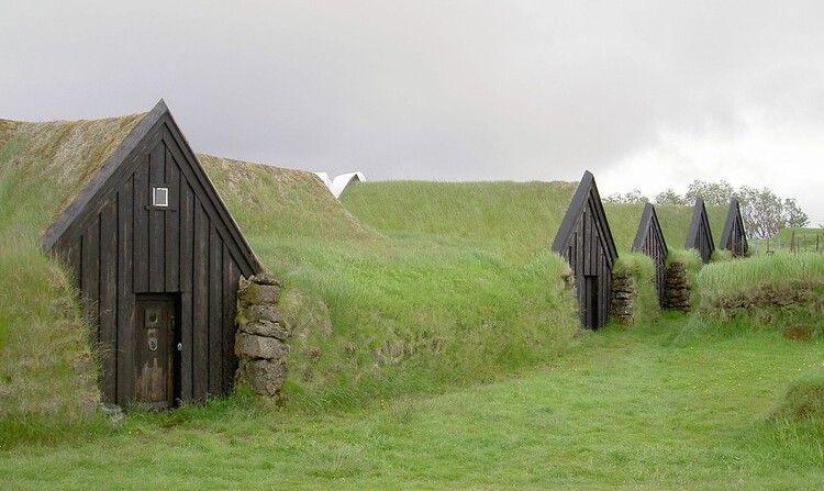 Maisons semi-enterrées à Keldur, Islande. Photo Chris 73 
